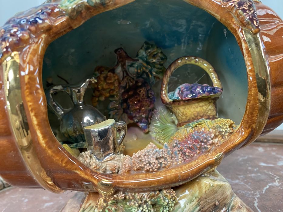 Италианска порцеланова фигура лозов масив