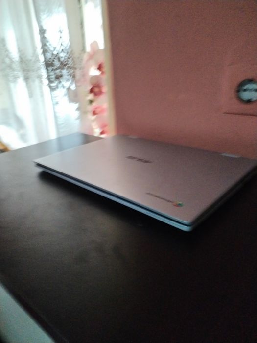 Schimb laptop sau vând asus chromebook citii descrierea