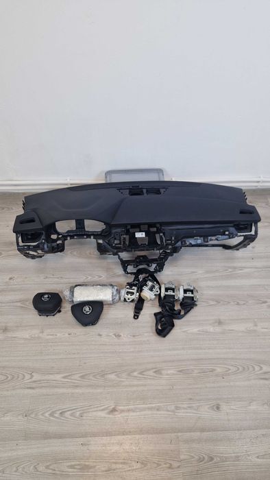 Kit airbag volan pasager plansa bord 4 centuri Skoda Scala