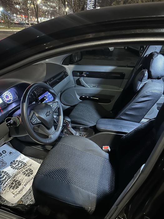 Продам Chevrolet Gentra, 2022-23, Qora, A/T, Lyuk, Abs.