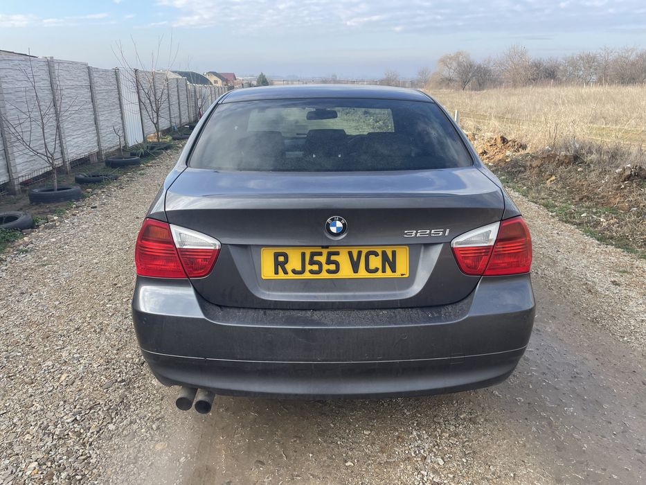 Dezmembrez bmw e90