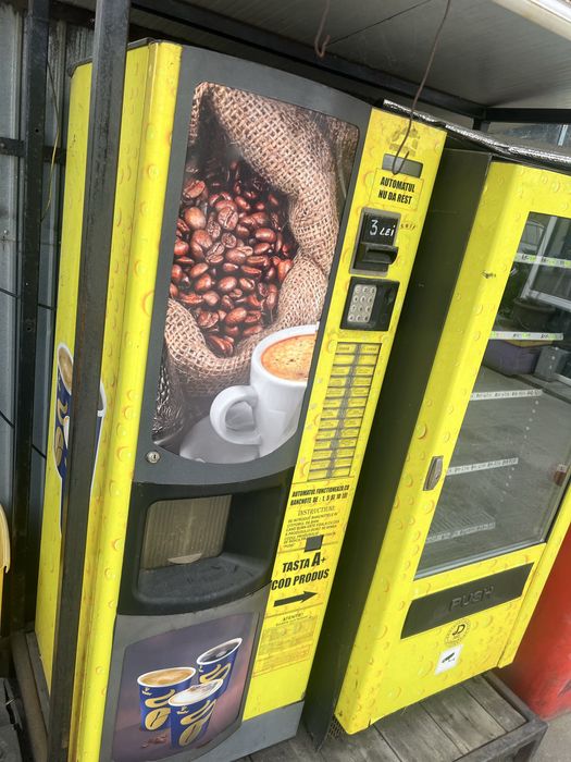 Tonomat cafea-sucuri