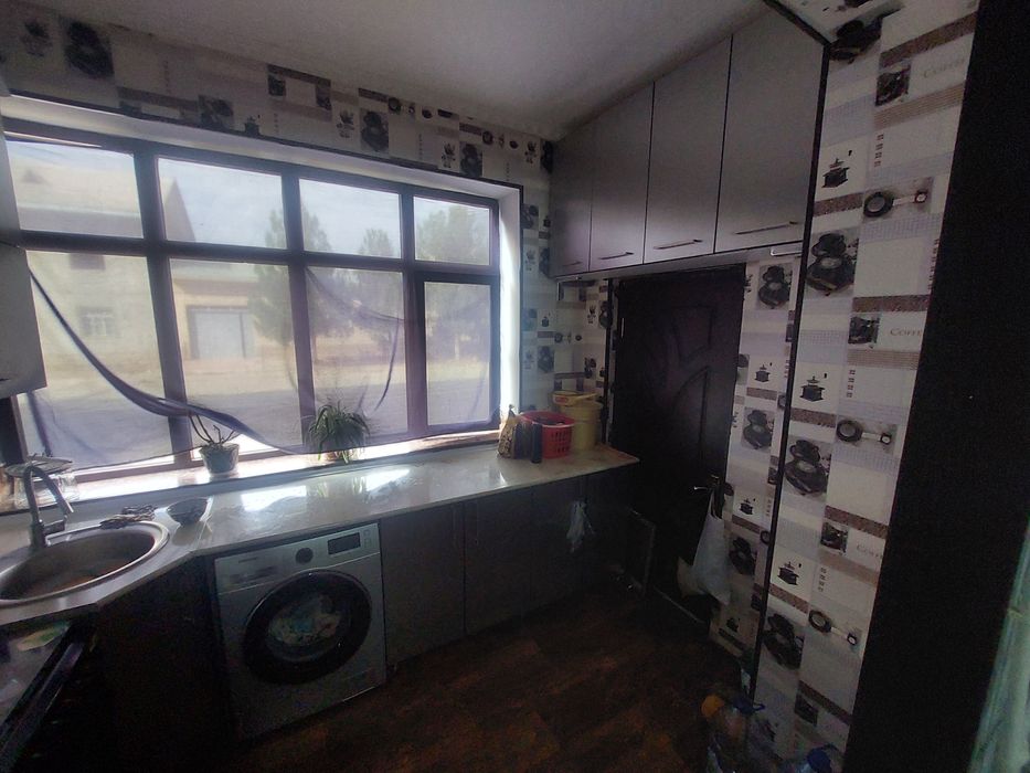 Квартира сотилади.