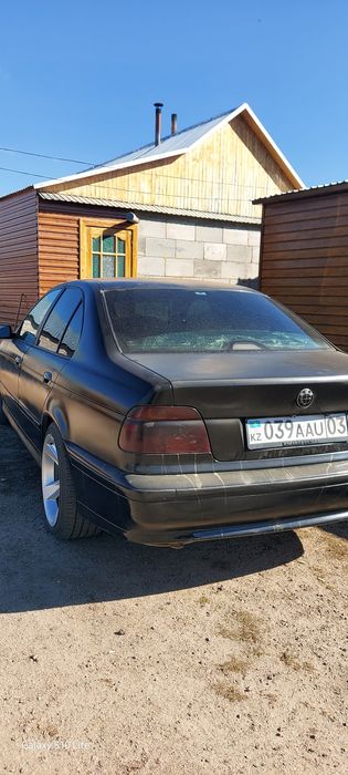 Продам Бмв е39 в хорошем состянеие