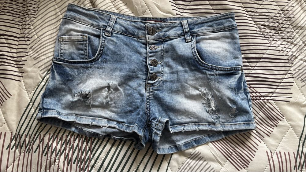 Дънкови къси панталонки