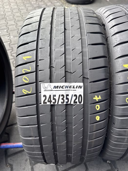 245/35/20 Michelin