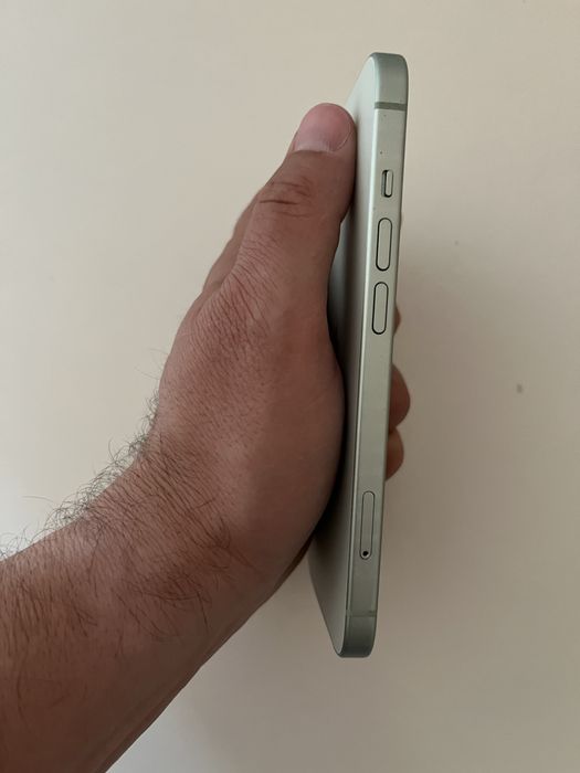 Iphone 15 128GB зелен