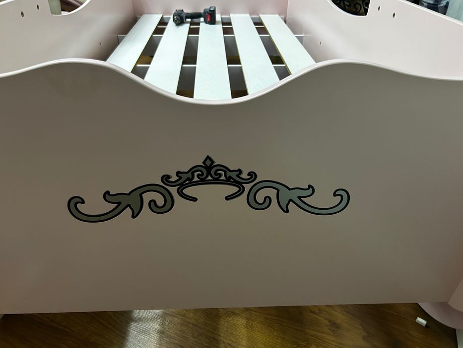 Кровать розовый для принцессы