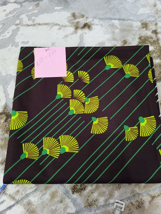 Отрезы тканей продаются