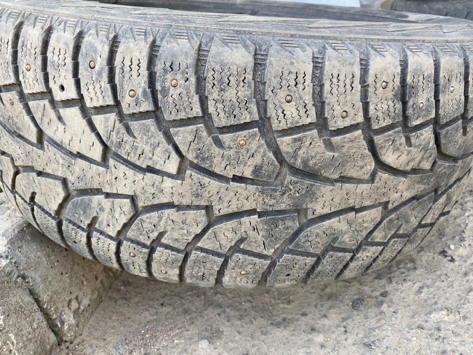 Продам дешево покрышки от Х5