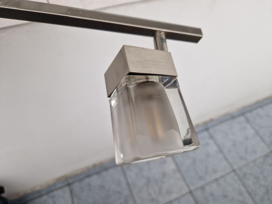 Продам люстру в отличном состоянии