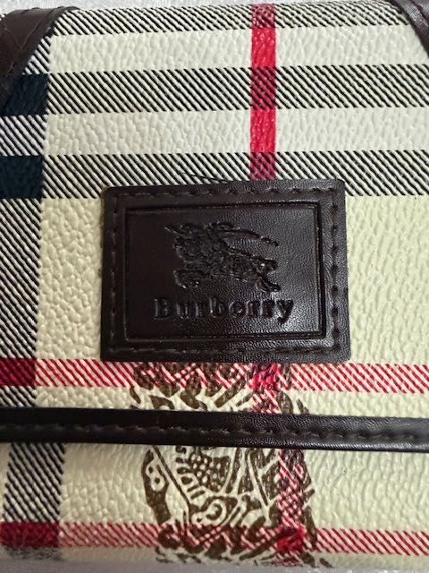 Дамска чанта-сейф BURBERRYS със заключване за лаптоп и документи
