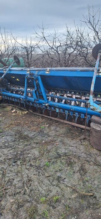 De vânzare semanatoare sup 29 Mecanica Ceahlău