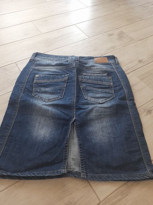 Дънкови поли две за 20лв