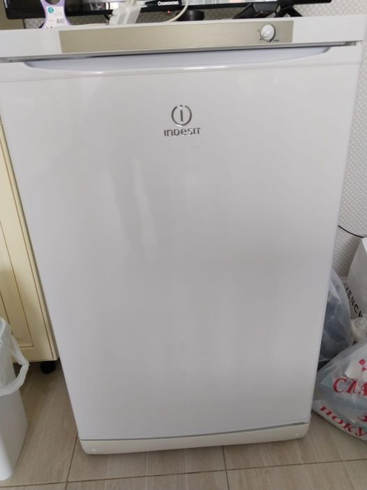 Морозильник морозильная камера Indesit