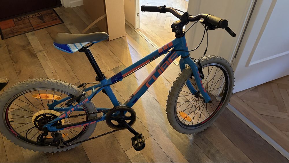Bicicleta Cube 20”
