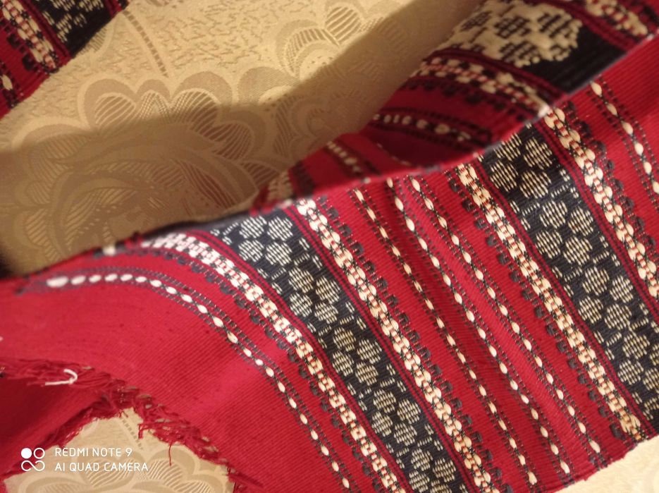 Продавам комплект декоративни покривки