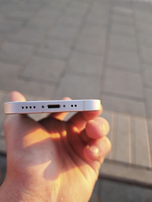 Iphone 12 mini в плачевном состоянии