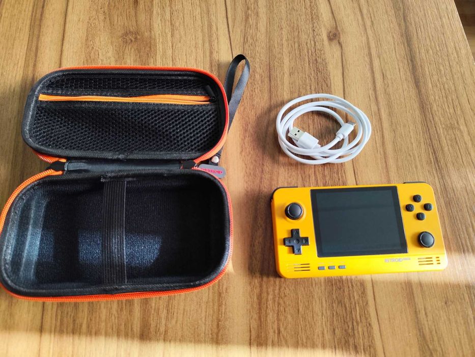 Retroid Pocket 2 Plus Емулатор за ретро игри - ретро гейминг конзола