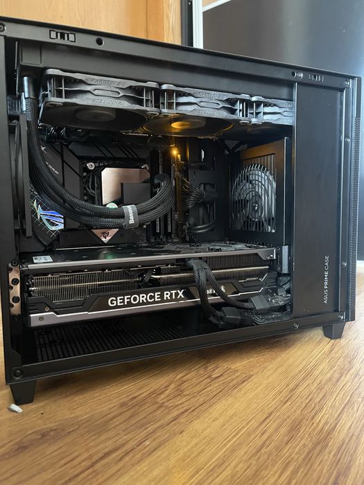 Мощен компютър/ I9 13900K/Водно/64GB/RTX 4090 24GB/2TB SSD