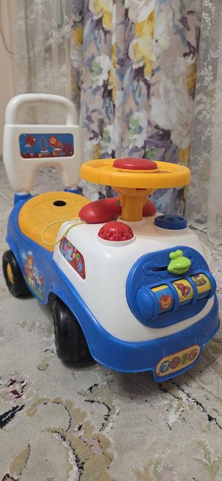 Продам детскую машинку