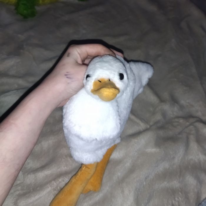 Продам игрушечного гуся