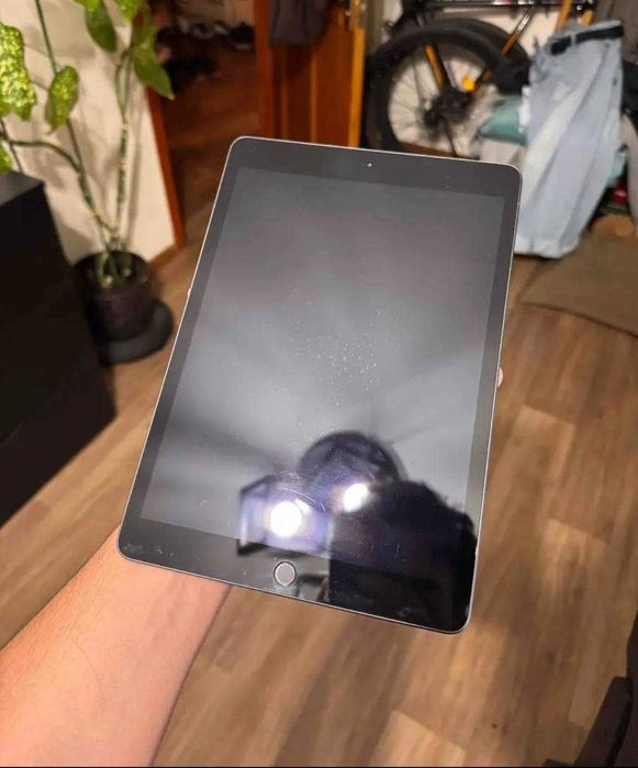 Продам Ipad gen8 32gb