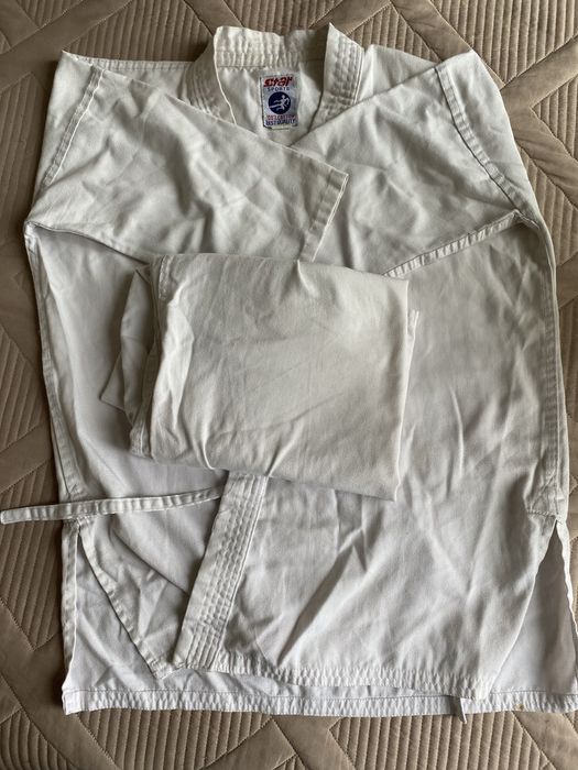 Продам комплект для карате