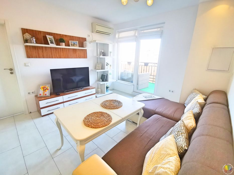 Дава се под наем Двустаен апартамент в Бургас, Център - 60 кв.м за 663 € - Снимка #5