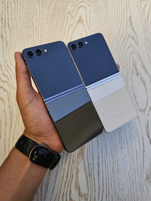 Samsung Galaxy Z Flip 5 256 GB 5G 1 sim + E sim. Ishlashi moshniy zo'r