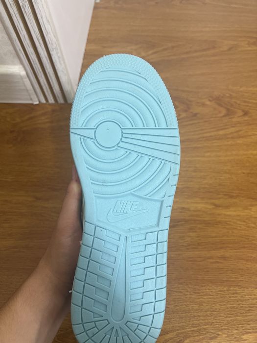 Кроссовки найк