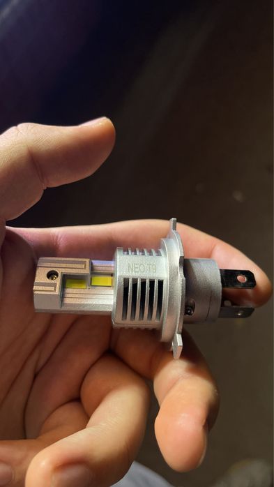 Продам Лампочки H4 Led