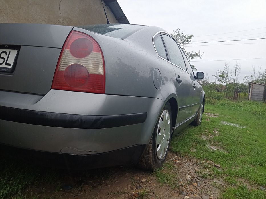 Volkswagen PASSAT 2001 1.6 benzina