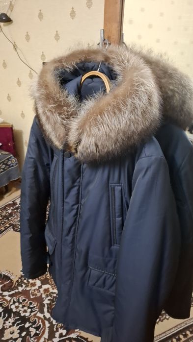 Куртка зимняя в отличном состояние