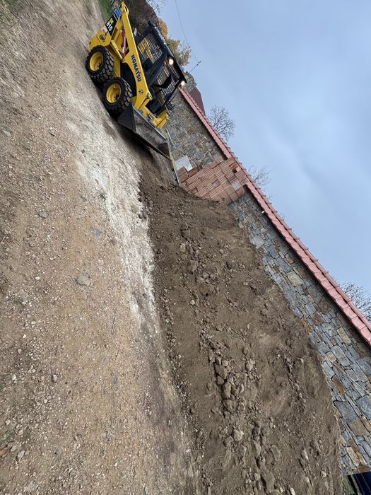 Услуги с Мини Багер,Бобкат,Тристранен самосвал,Пътна помощ.