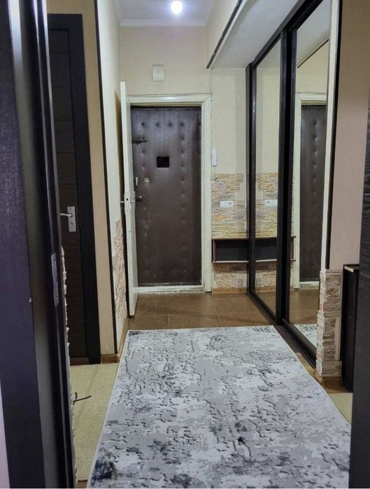 Продаеться квартира Сергели 6 3/7/9