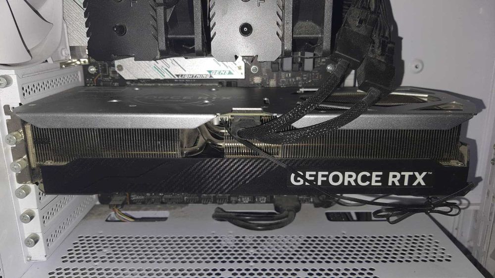 Placa video KFA2 GeForce RTX 4070 Ti EX Gamer 1-Click OC 12GB GDDR6X 192-bit DLSS 3.0