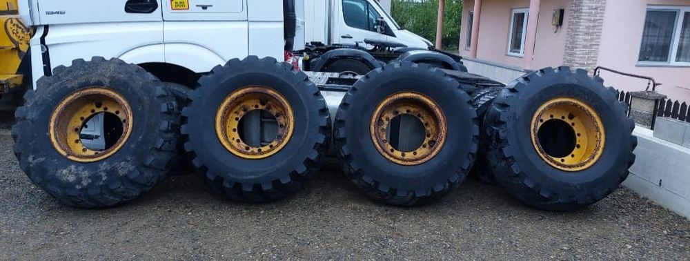 Hanomag 44c Încărcător frontal Se vinde fără punti Este Functional