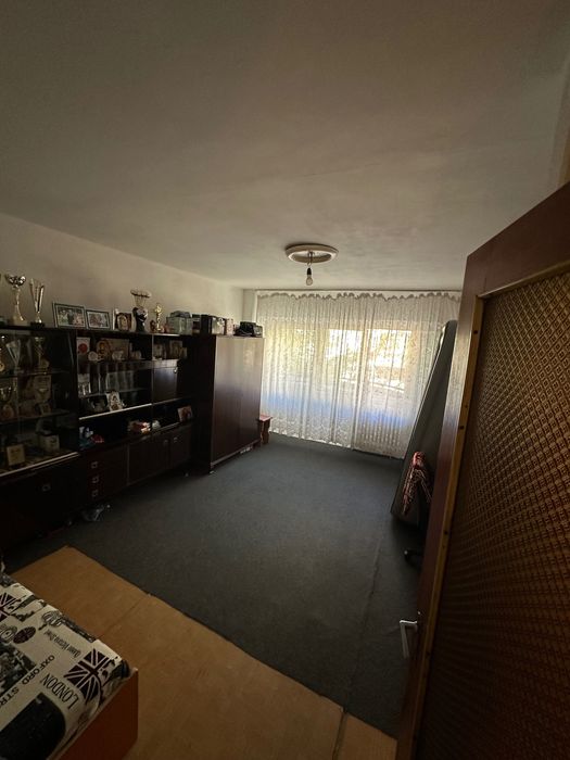 Garsonieră de vânzare