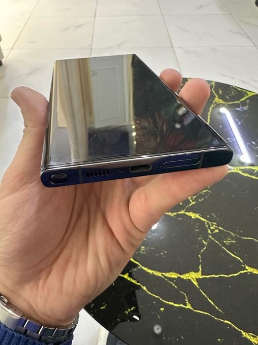 Samsung  flagman s23 ultra green.