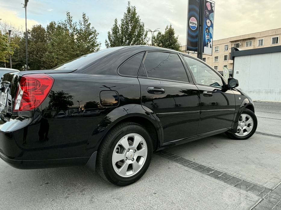 Gentra Elegant Plus Lyuk автомат сотилади