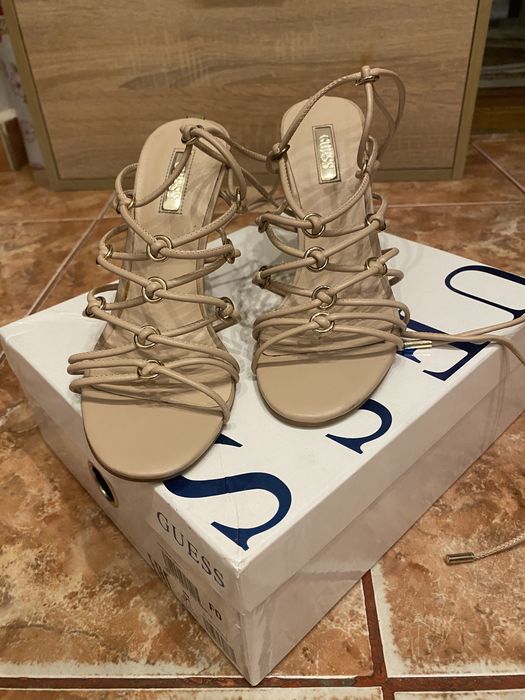 Sandale Guess , mărimea 35