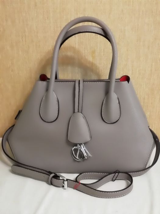 Аксессуары для дополнения образа.