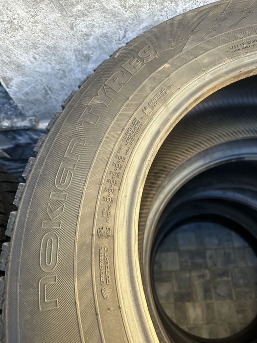 Nokian TYRES Зимние баллоны на Nissan Patrol 275/60R20