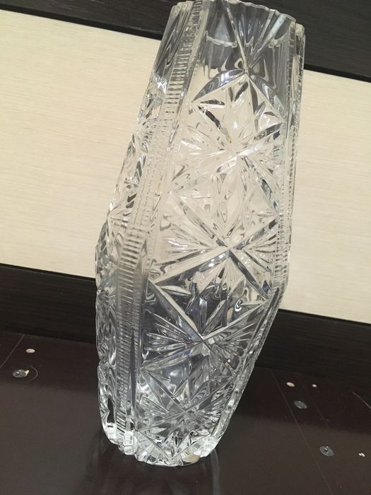 Хрустальная ваза
