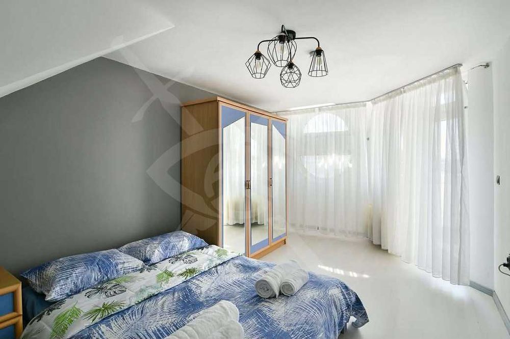 Дава се под наем Мезонет в Варна, Център - 180 кв.м за 1296.42 € - Снимка #5