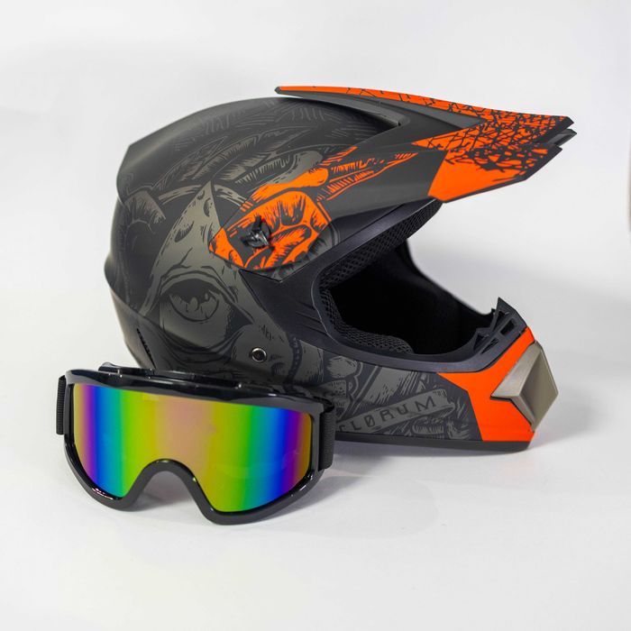 Каска подходяща за мотокрос , планински велосипед , ел. тротинетка