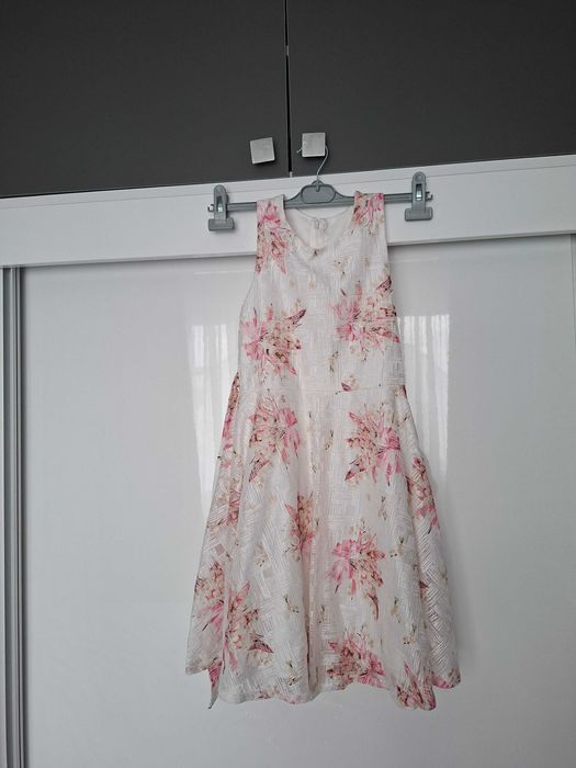 Рокля р-р 134 за момиче