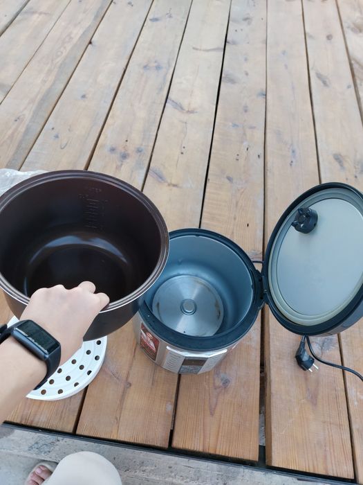 Мультиварка Redmond