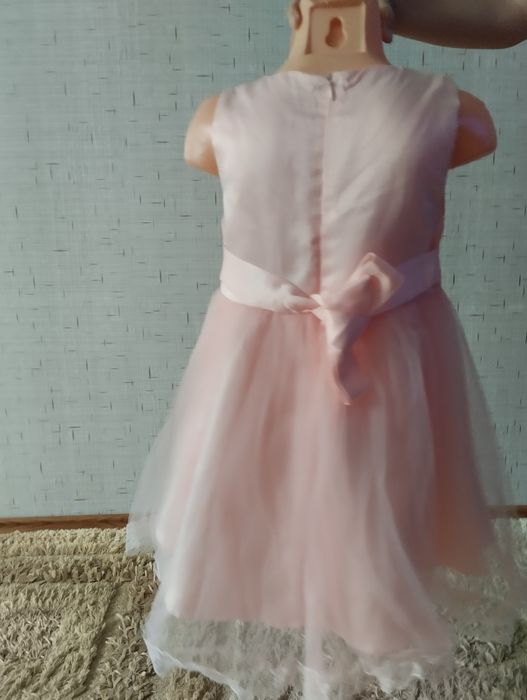 Продам нарядное платье